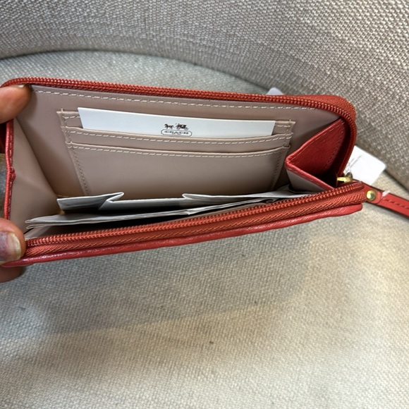 Coach wristlet. Final price - Picture 2 of 3